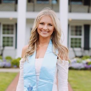 Meet your Posher, Madeleine